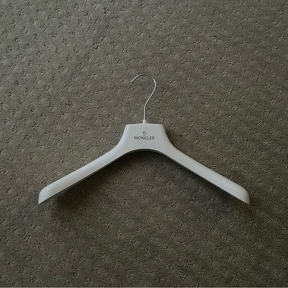 💯 Authentic Moncler hanger - Picture 2 of 5